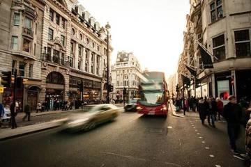 UK consumer confidence improves in September