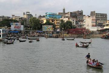 Bangladesh: fabrieken in Dhaka gedwongen gesloten wegens riviervervuiling