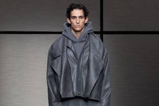 MFW: per Giorgio Armani i gilet zippati finiscono  sotto il tuxedo 