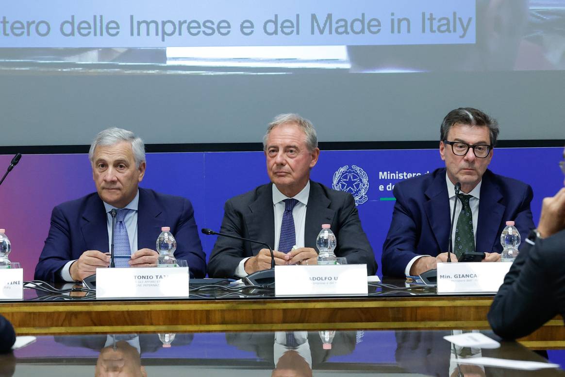 Da sinistra Antonio Tajani, Adolfo Urso e Giancarlo Giorgetti