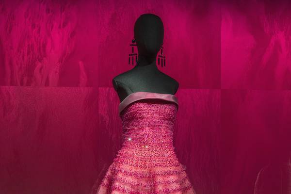 Apre oggi, a Milano, la mostra Giorgio Armani Privé 2005-2025