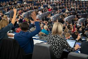 Il Parlamento europeo ha votato contro il fast fashion