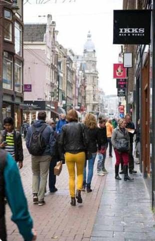 Modewinkels domineren steeds meer het straatbeeld