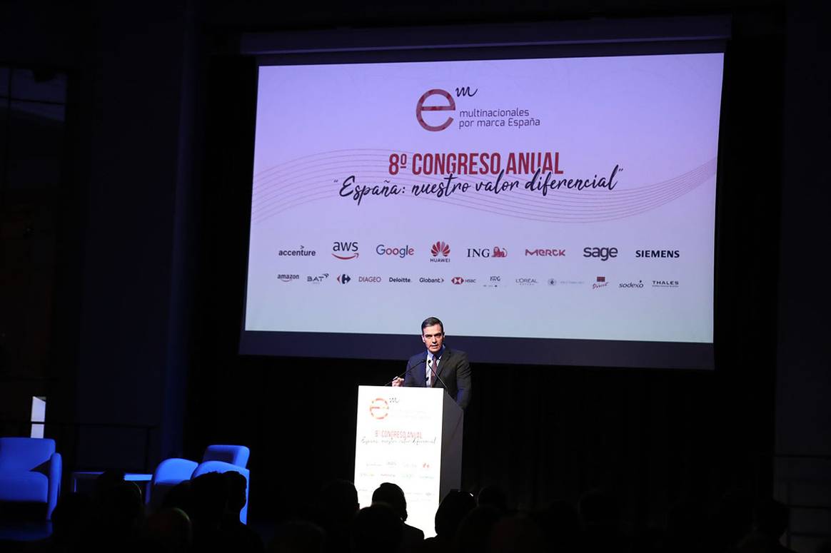 Photo Credits: El presidente del Gobierno, Pedro Sánchez, durante su intervención en el 8º Congreso anual de Multinacionales por marca España. Fernando Calvo, Pool Moncloa.
