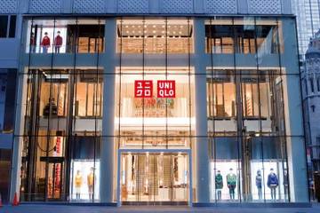 Uniqlo-Mutter Fast Retailing erzielt Rekordumsatz und Gewinnsprung