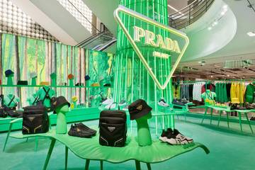 Prada estrena pop-up en Galeries Lafayette