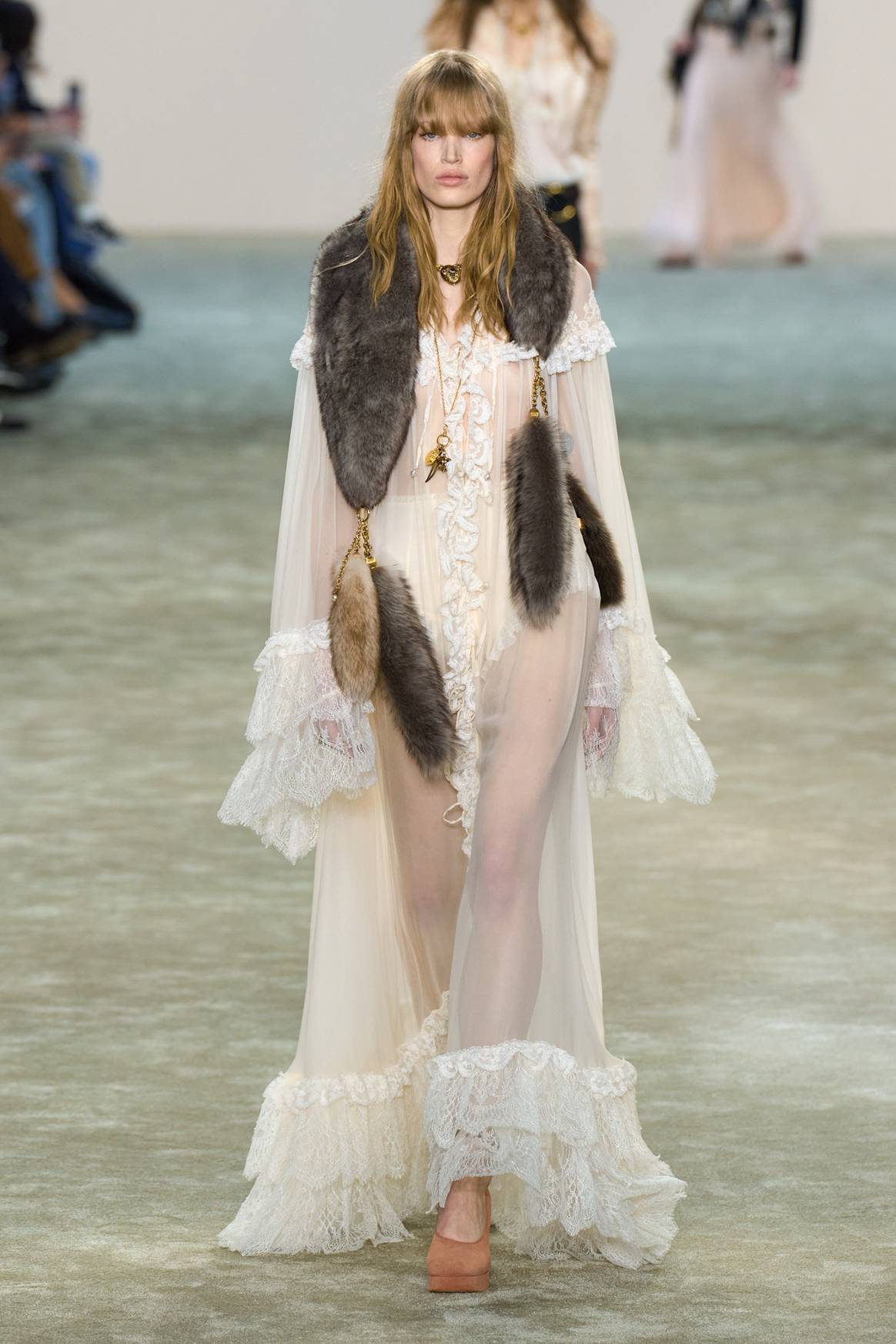 Chloé Fall Winter 2025, Ready to Wear.