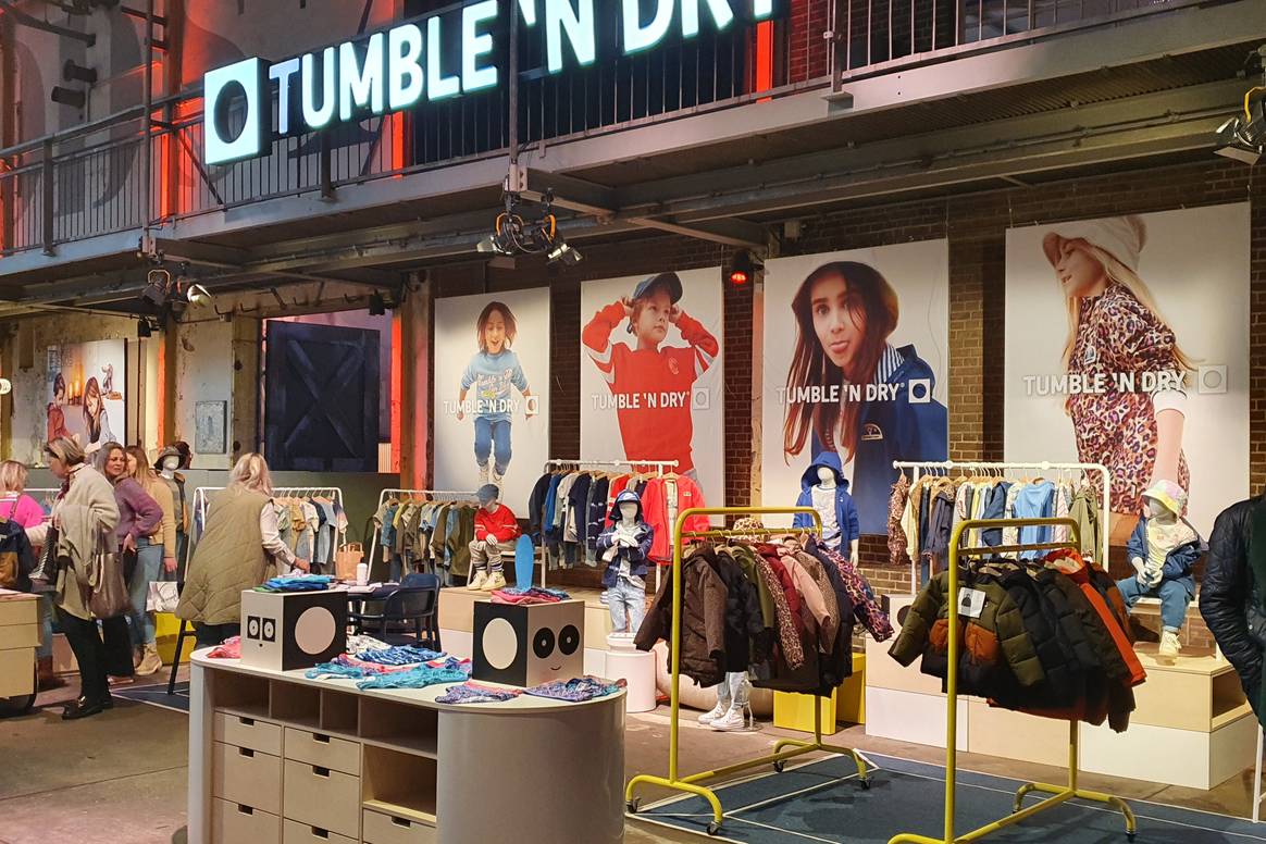 Stand van Tumble 'n Dry op Sunday School. Foto:
FashionUnited