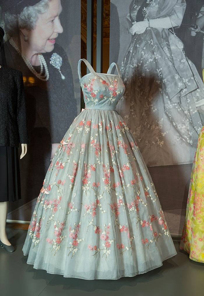 Die Roben der Queen: Ausstellung in Windsor Castle
