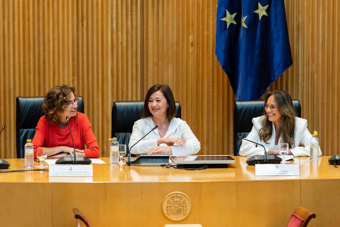 Presentación celebrada por Arte del informe “La aportación del retail textil a la economía española” en el Congreso de los Diputados el 20 de mayo de 2024.