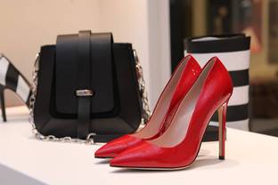 FederazioneModaItalia: nessun ristoro per i negozi di scarpe; una scelta tra l'assurdo e il surreale