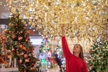 John Lewis will während Weihnachtszeit mehr als 10.000 Stellen besetzen