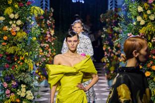 Inflation et inclusion, défis pour les 40 ans de la Fashion Week de Londres