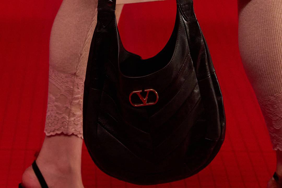 Caporalato: Valentino Bags in amministrazione giudiziaria per omesso controllo