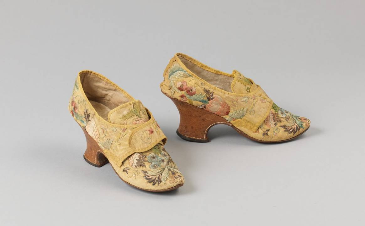 Van crinolinejapon tot collector’s sneaker: Fashion Statements in Amsterdam Museum