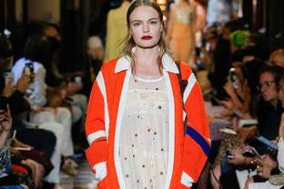 У Prada впервые за несколько лет выросли продажи