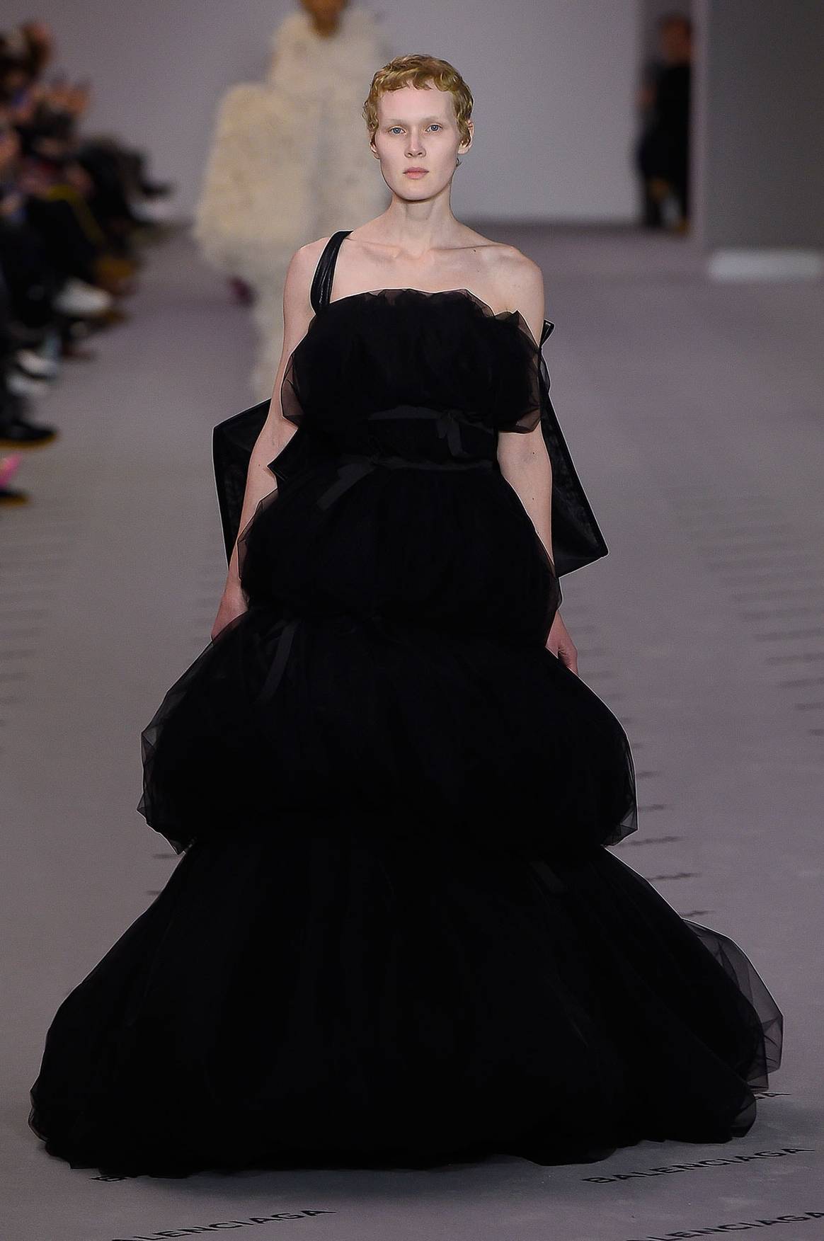 Balenciaga kehrt zur Haute Couture zurück: Was dürfen wir erwarten?
