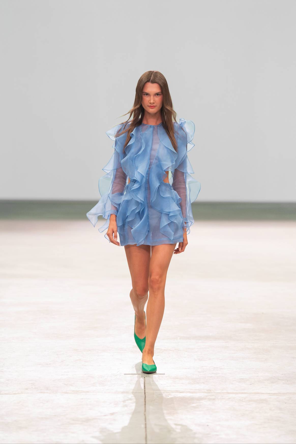 El volumen y la textura fueron piezas clave dentro de la colección.