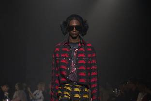 Daniel Lee “baja” Burberry a la calle