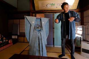 Japanese kimono makers seek to revive declining industry