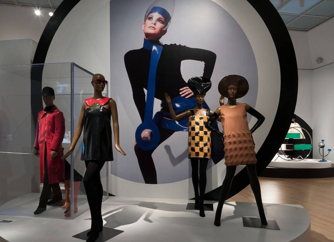 Binnenkijken bij de ‘Pierre Cardin: Future Fashion’-tentoonstelling