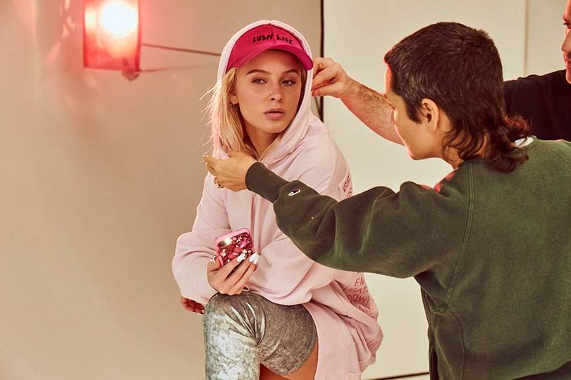 Kijken: H&M x Zara Larsson