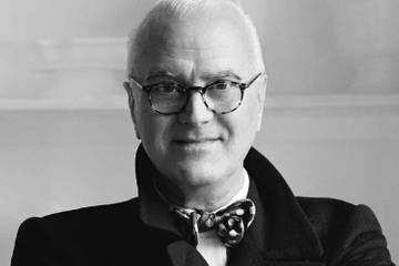 Retrato: Manolo Blahnik, una larga carrera de 40 años
