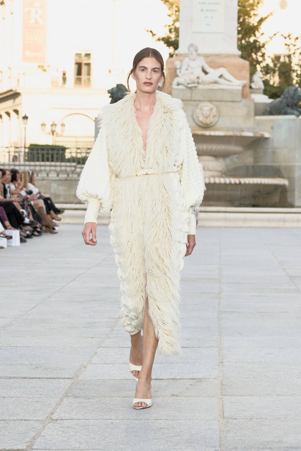 Diseño de Extreme Collection. Desfile inaugural de Madrid es Moda en la plaza de Oriente de Madrid, el sábado 13 de septiembre de 2025.