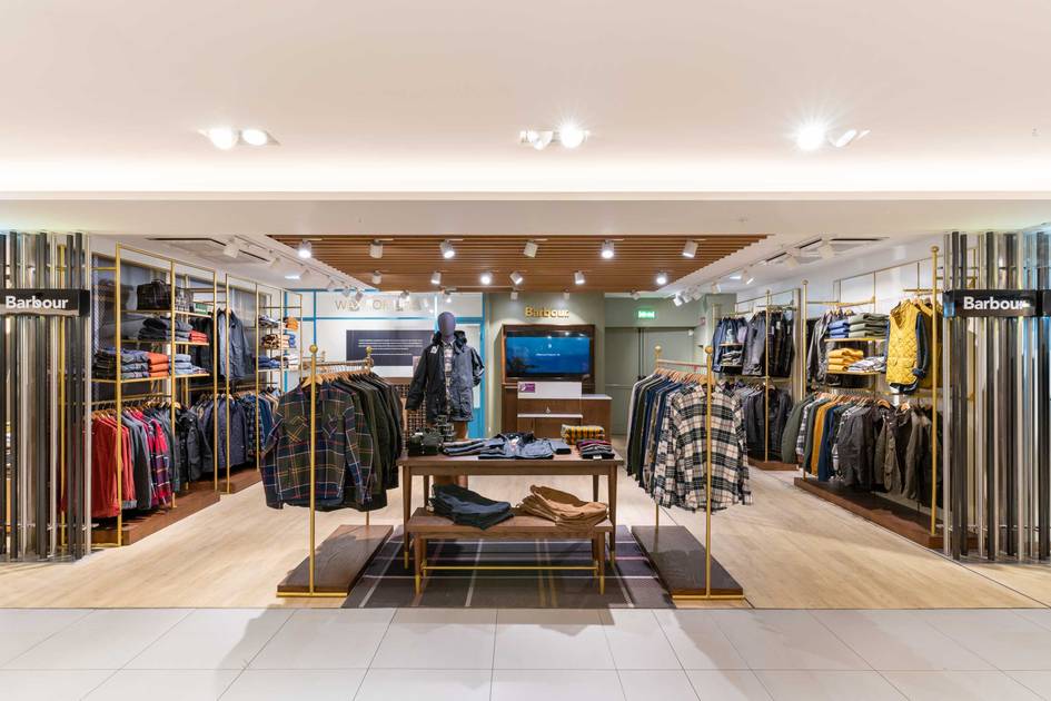 En images Barbour inaugure de nouveaux espaces aux Galeries Lafayette