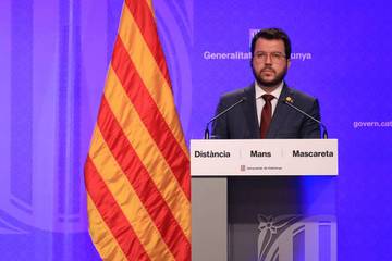 La Generalitat de Cataluña rectifica y adelanta la reapertura de los centros comerciales