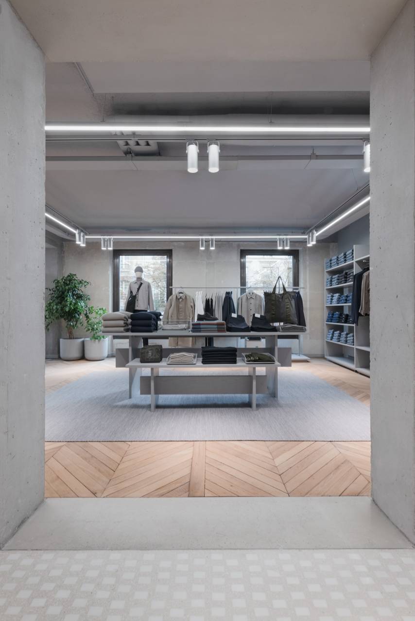 Die Einrichtung des neuen Arket Store in Paris. Foto: Arket