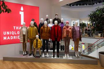 Uniqlo cierra un año de éxitos en Madrid: del triunfo de sus plumas al de su colección con JW Anderson