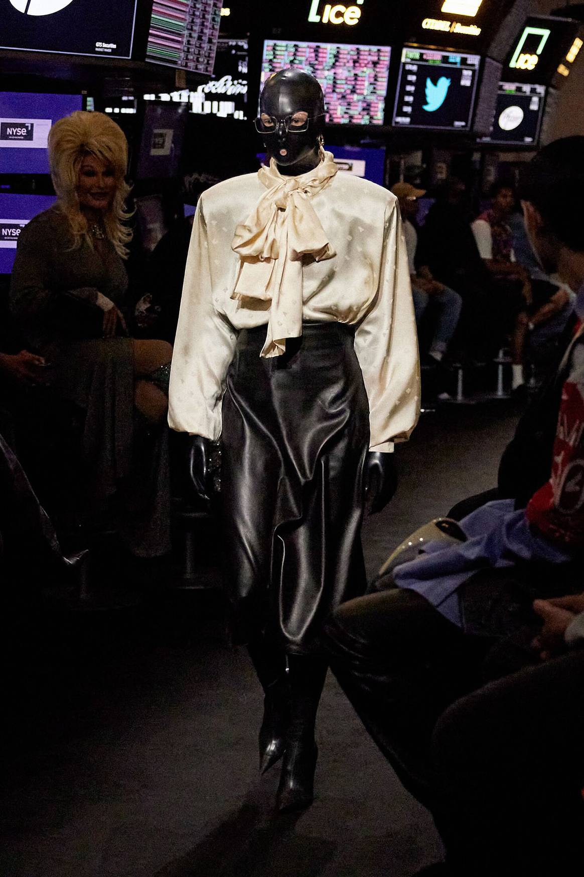 Photo Credits: Balenciaga, desfile de presentación de la colección de primavera Spring 23. Imagen a través de la página web oficial de la marca.