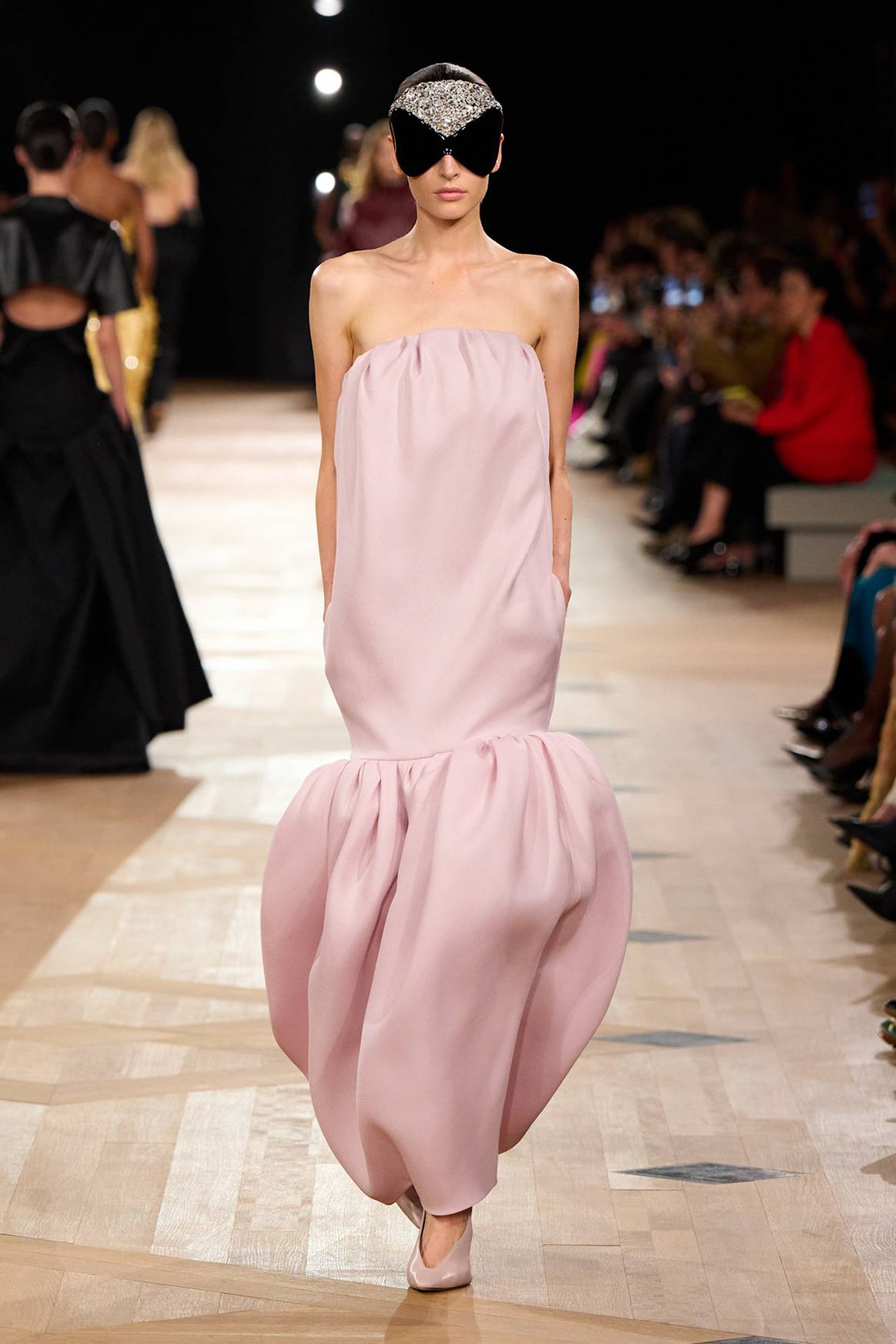 Balenciaga, desfile de presentación de la colección de mujer “The Heartbeat”, para la temporada Primavera/Verano 2026.