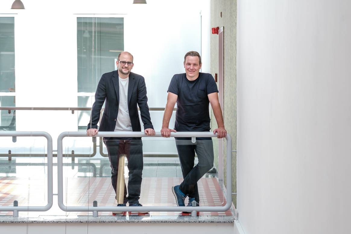 Messemacher (V.l.n.r.): Alexander Hitzel, Projektleiter INNATEX und Jens Frey, Geschäftsführer MUVEO GmbH.