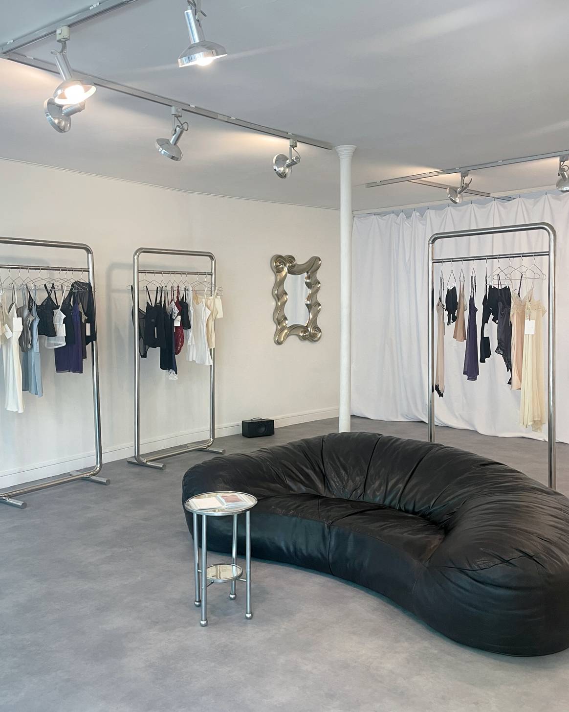 Pop-up Rita Intimates