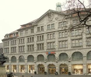 Beliebtheit: Modehäuser schlagen Fashion Stores