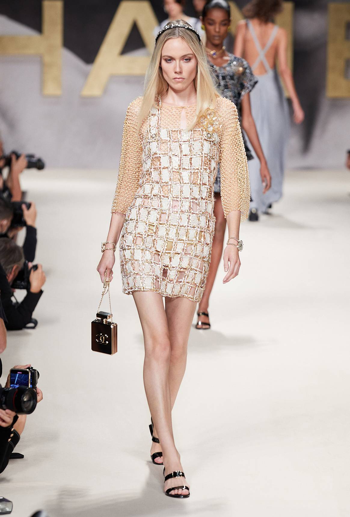 Photo Credits: Chanel, colección prêt-à-porter Primavera/Verano 2022.