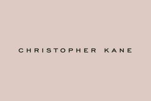 Christopher Kane en conversaciones con Kering para recuperar sus acciones