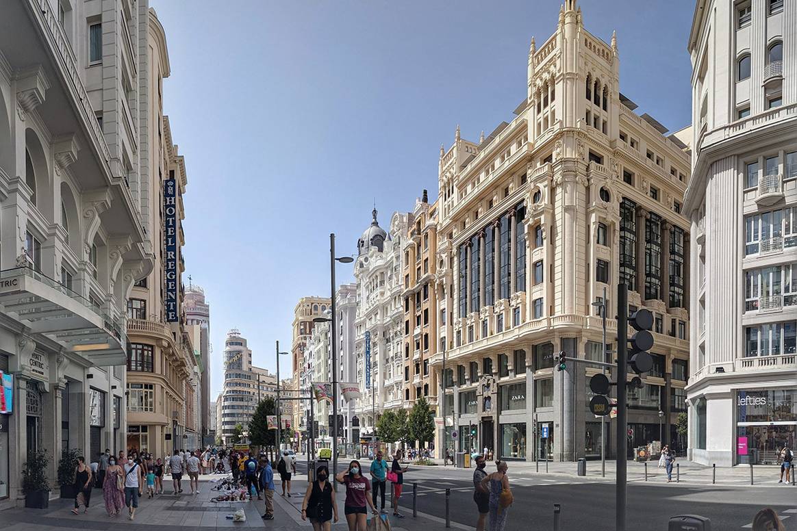 Vista de la Gran Vía de Madrid, una de las principales arterias comerciales más transitadas de toda España.