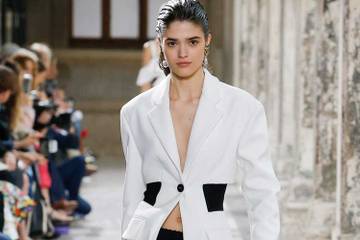 Proenza Schouler ouvre le bal avec une inspiration lingerie