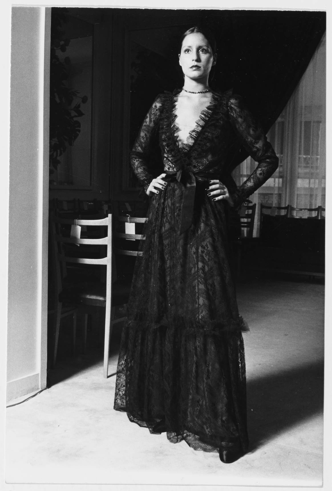 Image: Yves Saint Laurent / Droits réservés; Robe du soir portée par Elsa Faùndez de Dodero - haute couture autumn/winter 1971