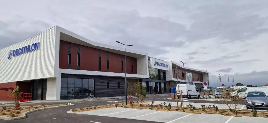 Decathlon ouvre un magasin plus grand à Perpignan.