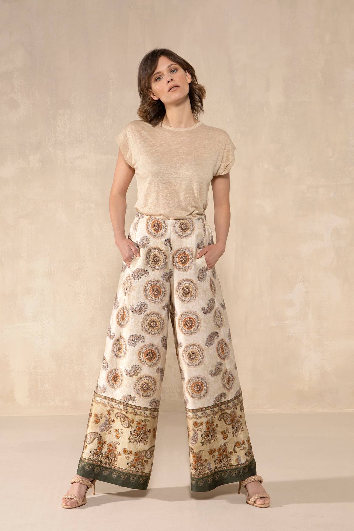 Credit: St.Ann, Bodewes Fashion