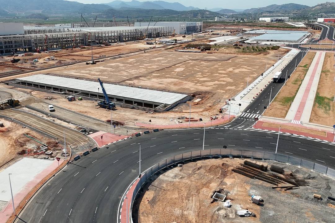 Imagen aérea del parque empresarial Parc Sagunt de Sagunto, Valencia (España).
