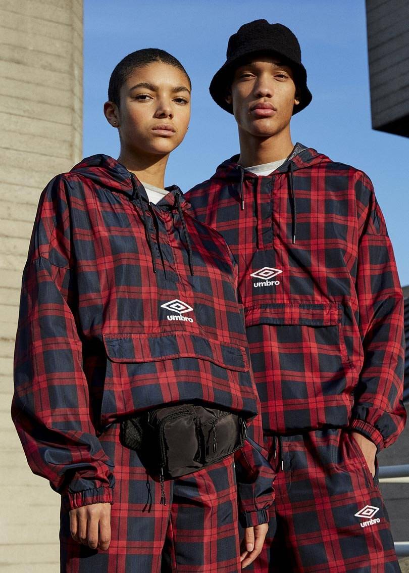 Pull&Bear se une a Umbro para crear una colección cápsula