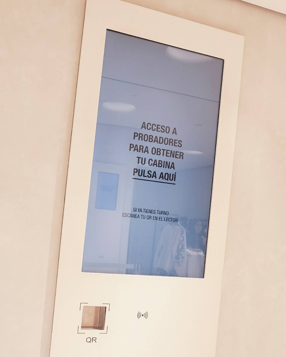 Photo Credits: Nueva tienda de Zara en el centro comercial Artea de Leioa, Vizcaya.
