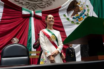 Detrás del vestido de la presidenta de México, una artesana oaxaqueña