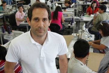 Dov Charney wil American Apparel redden