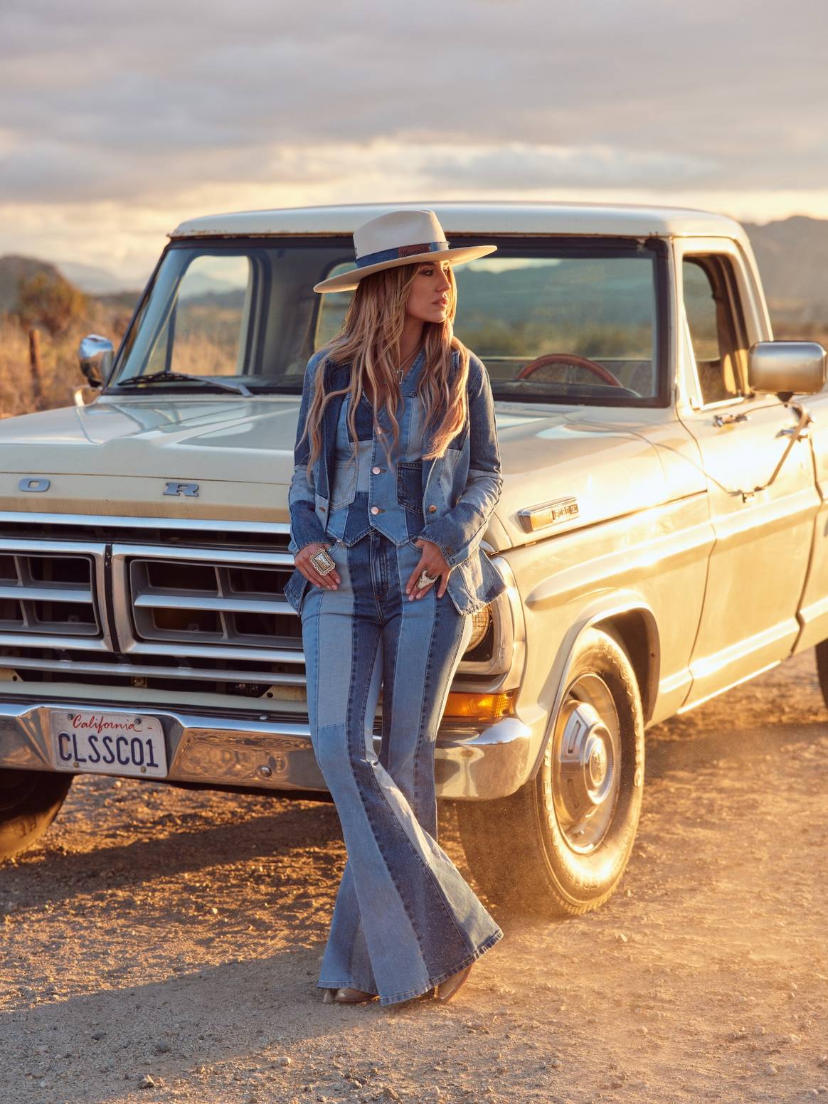 Wrangler x Lainey Wilson collection campaign